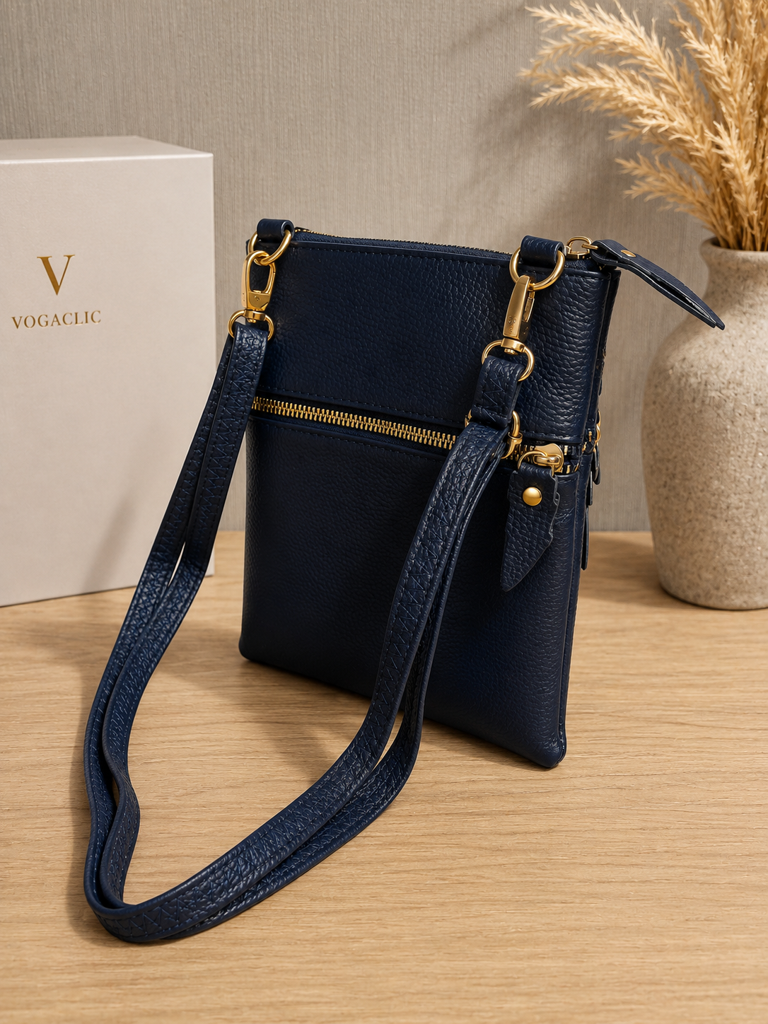 Sac pochette femme en cuir bleu marine