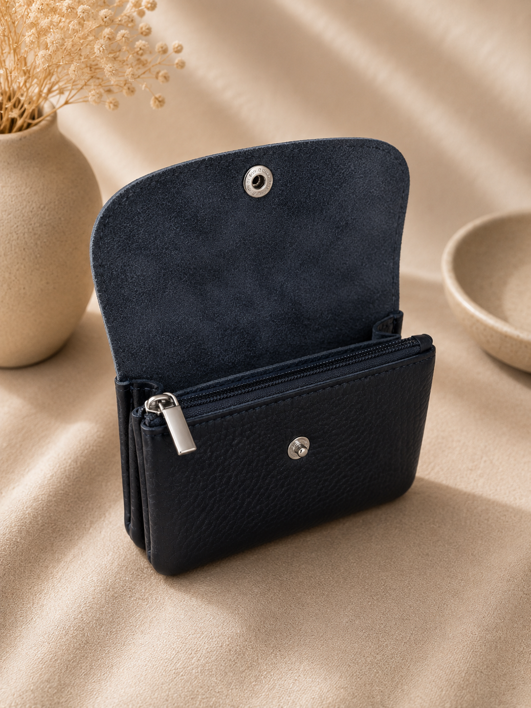 Porte-monnaie femme tendance en cuir grainé bleu marine