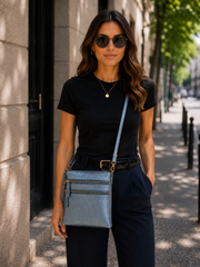 Sac pochette femme en cuir bleu argenté
