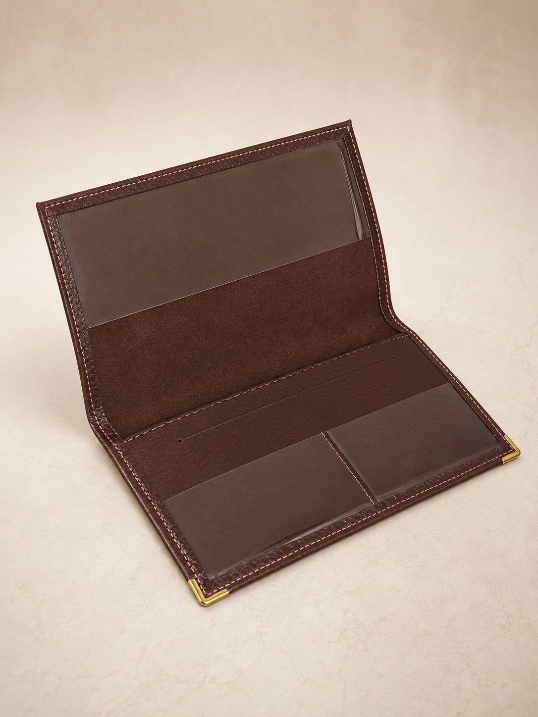 Porte-chéquier femme en cuir de vachette marron acajou