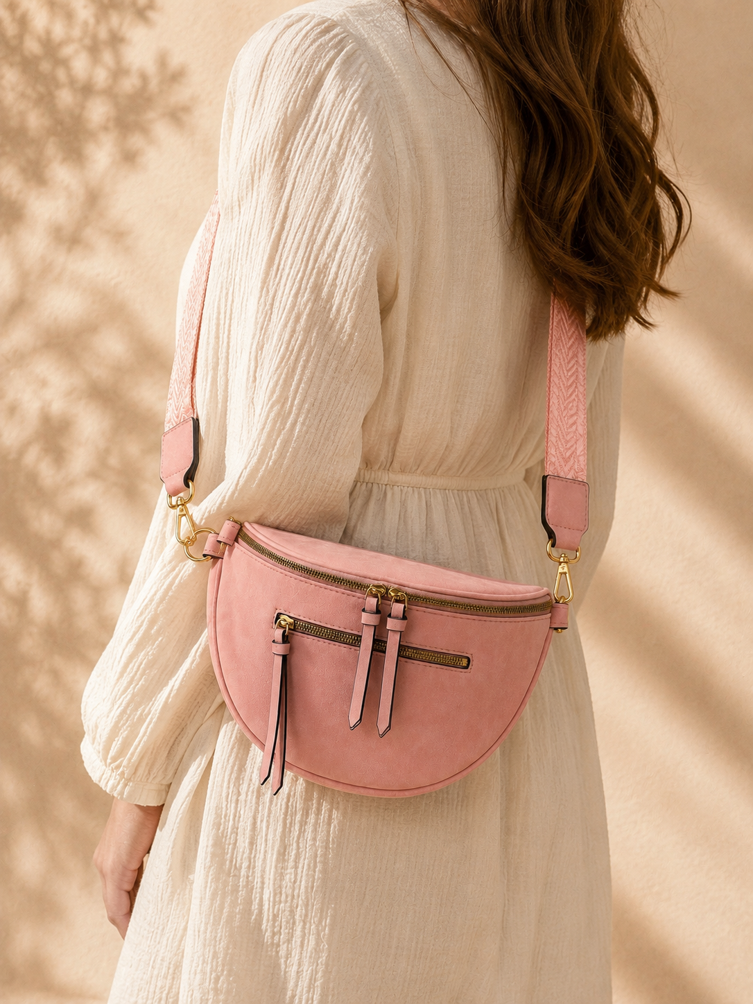 Sac banane femme vintage en daim rose poudré – Porte-monnaie assorti – Bandoulière interchangeable