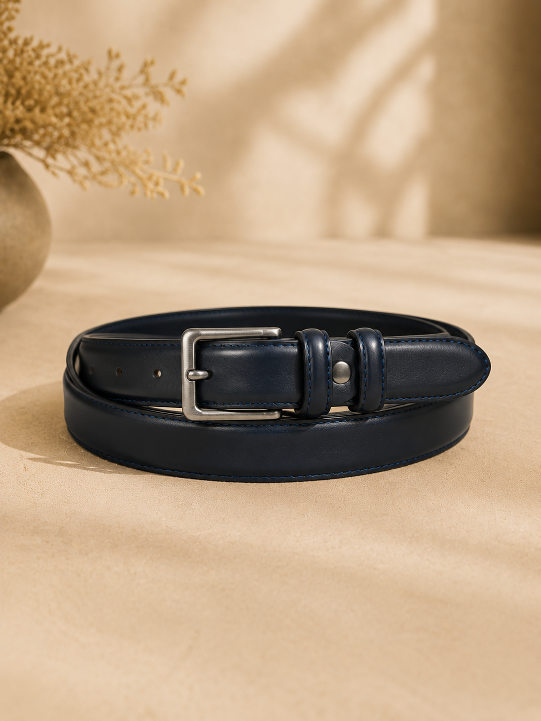 Ceinture femme en cuir bleu marine – Cuir de vachette – Taille ajustable