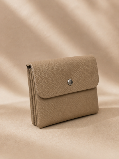 Porte-monnaie femme tendance en cuir grainé doré