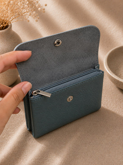 Porte-monnaie femme tendance en cuir grainé bleu canard