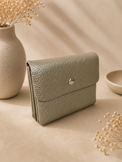 Porte-monnaie femme tendance en cuir grainé beige métallisé