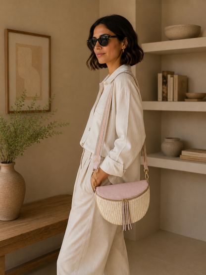 Grand sac banane femme rose effet paille Bandoulière large